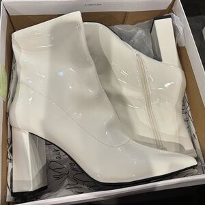 Wild Pair Glossy White Heeled Boots
